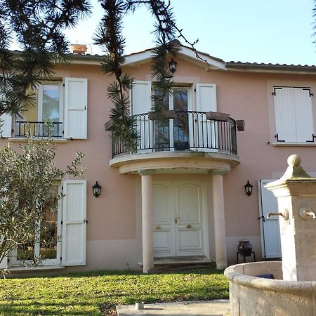 L'Ecrin De Vert Saint-Alban-du-Rhone Номер фото